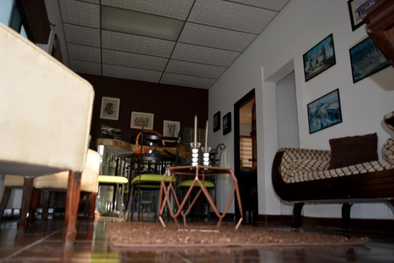 גוויאקיל Hostal Villa 97 מראה חיצוני תמונה
