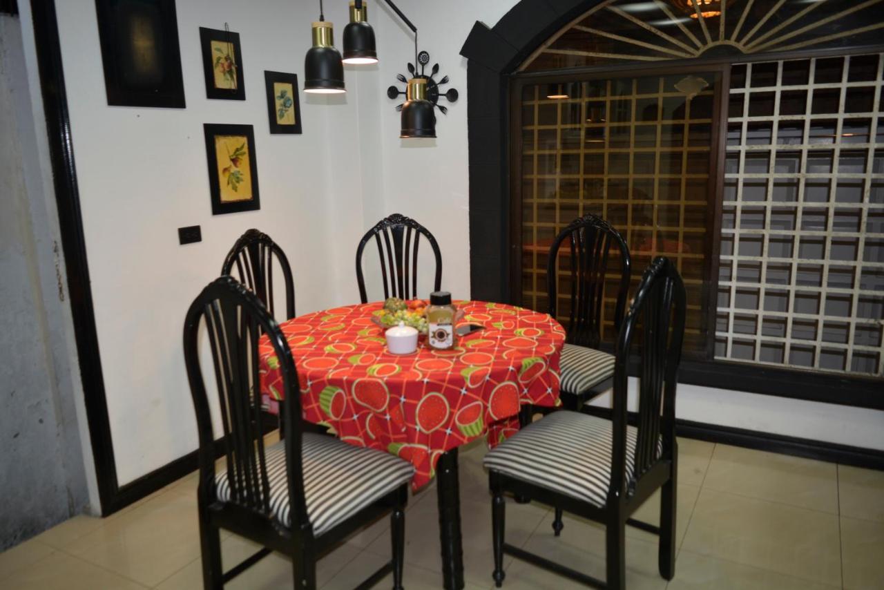 גוויאקיל Hostal Villa 97 מראה חיצוני תמונה
