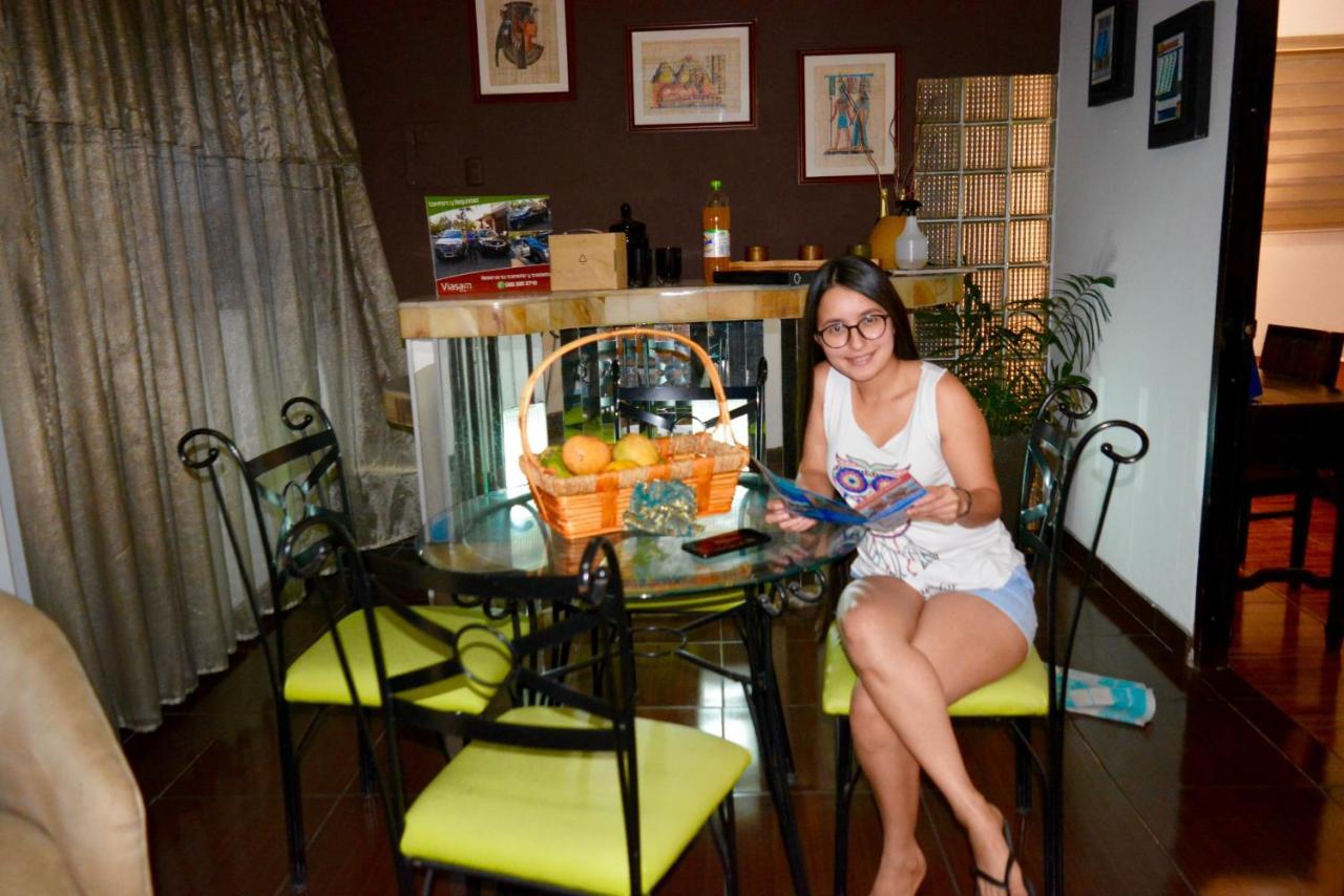 גוויאקיל Hostal Villa 97 מראה חיצוני תמונה