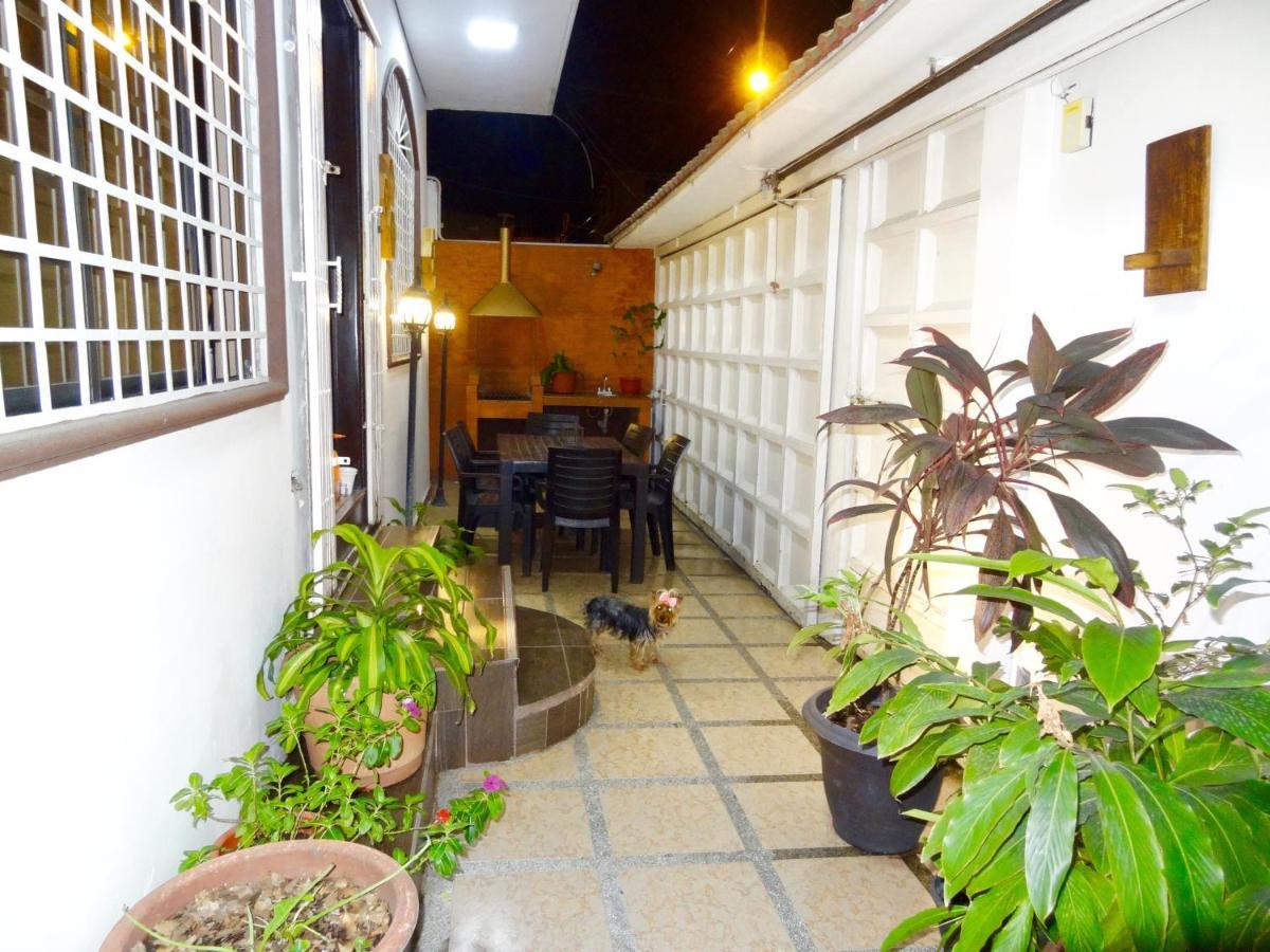 גוויאקיל Hostal Villa 97 מראה חיצוני תמונה