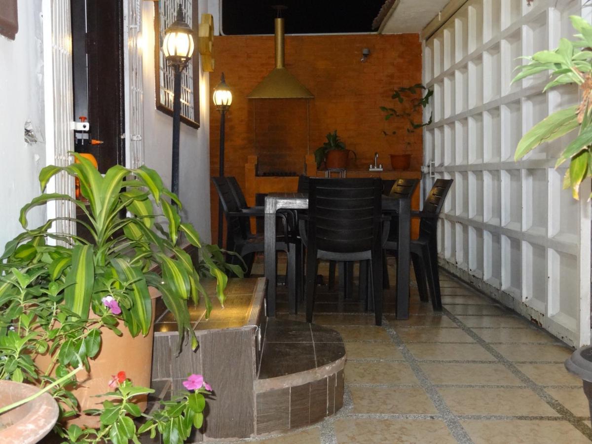 גוויאקיל Hostal Villa 97 מראה חיצוני תמונה