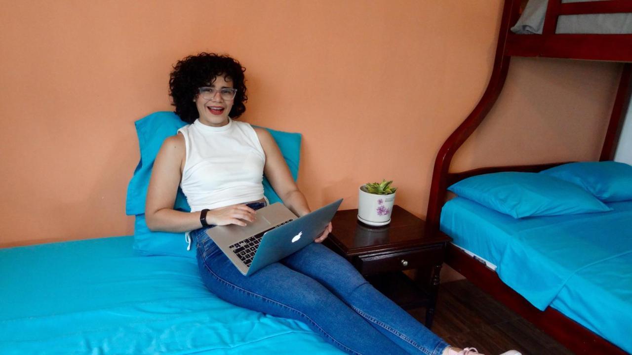 גוויאקיל Hostal Villa 97 מראה חיצוני תמונה